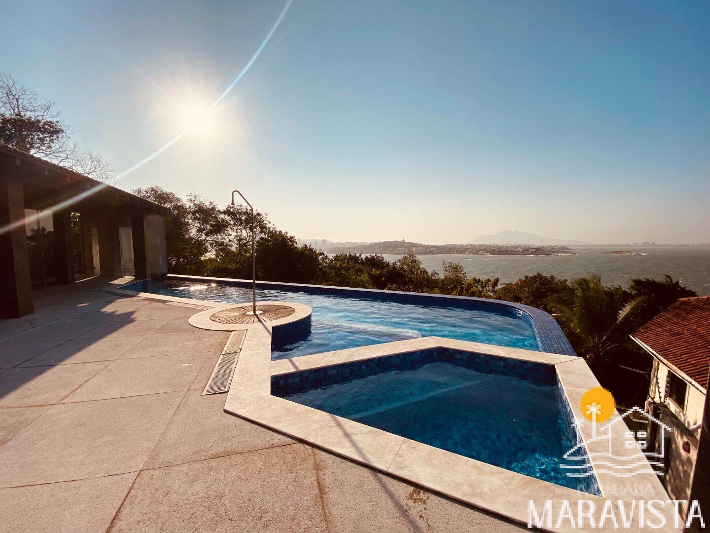 Casa, 4 quartos, 422 m² - Foto 1